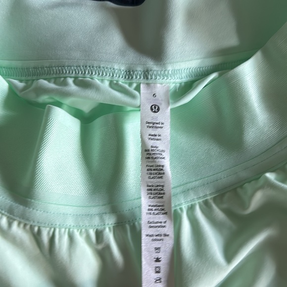 Lululemon high rise court rival skirt size 6 never worn - Picture 4 of 4